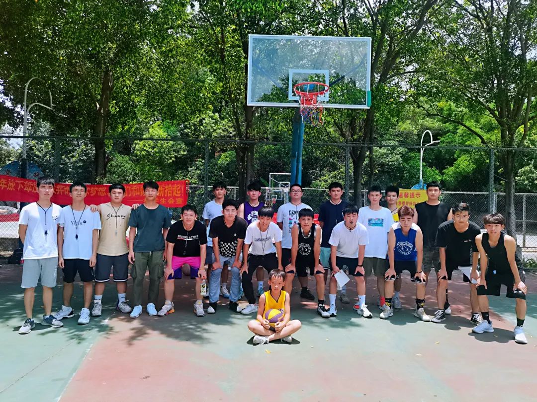 籃球場(chǎng)規(guī)則詳細(xì)講解_籃球講解規(guī)則詳細(xì)介紹_籃球講解規(guī)則詳細(xì)視頻